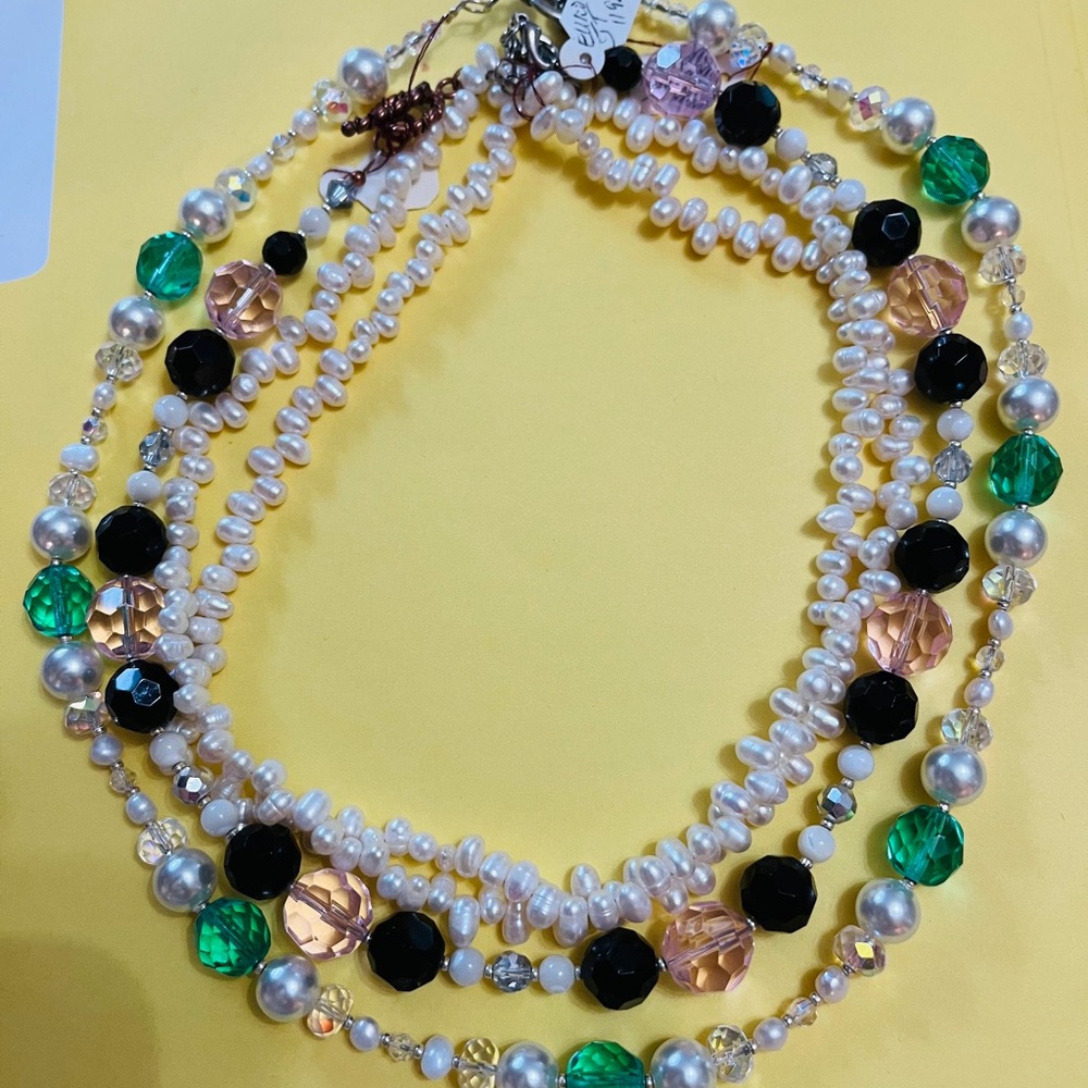 Amazing Lot of 5 beautiful women’s necklaces-all unique and wearable NEW-